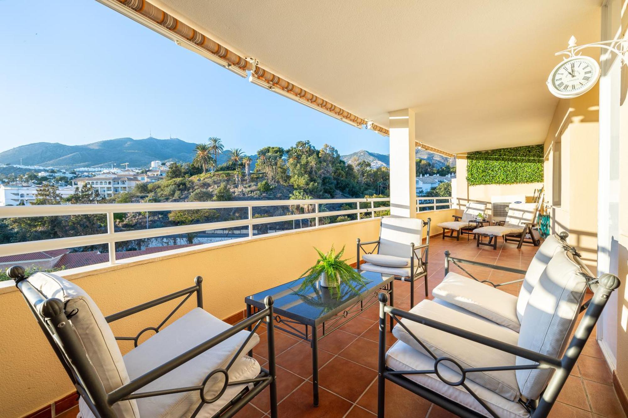 Holidays2Nueva Torrequebrada 2 Bedrooms And 2 Bathrooms, Terrace, Community Pool And Garage بينالماذينا المظهر الخارجي الصورة