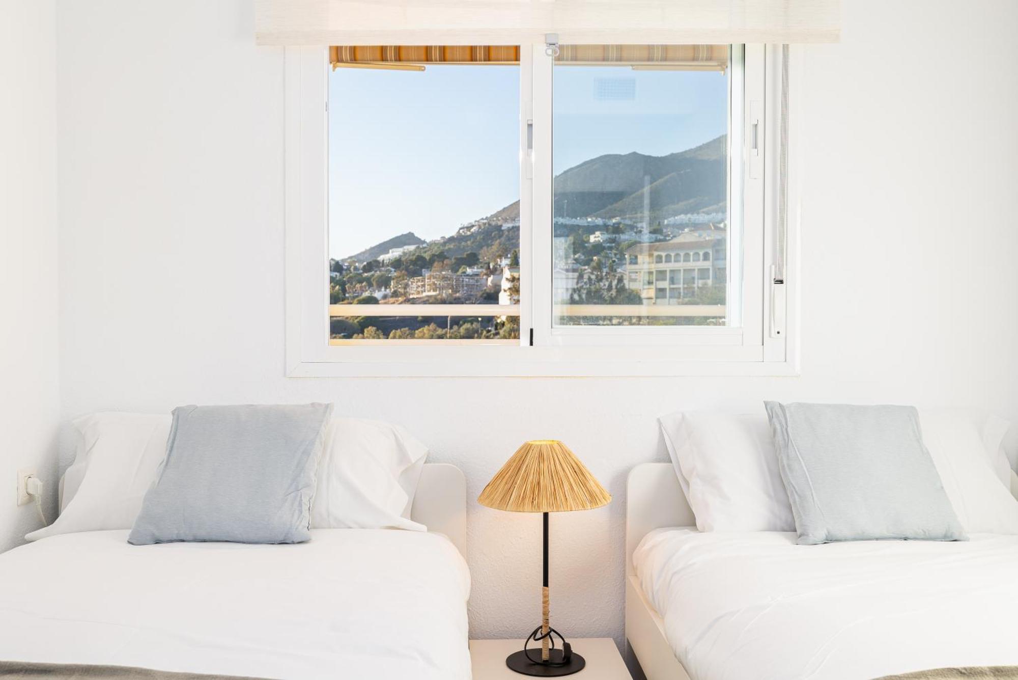 Holidays2Nueva Torrequebrada 2 Bedrooms And 2 Bathrooms, Terrace, Community Pool And Garage بينالماذينا المظهر الخارجي الصورة